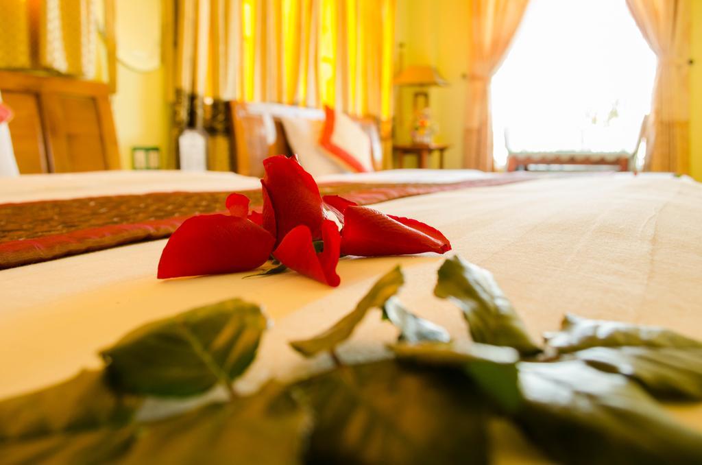 Nhu Phu Hotel เว้ ภายนอก รูปภาพ