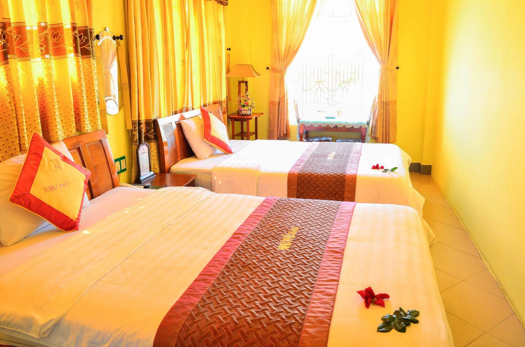 Nhu Phu Hotel เว้ ภายนอก รูปภาพ